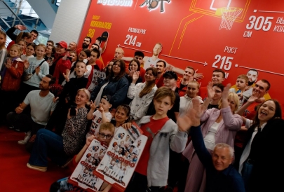 Болельщики поблагодарили МБА за сезон
